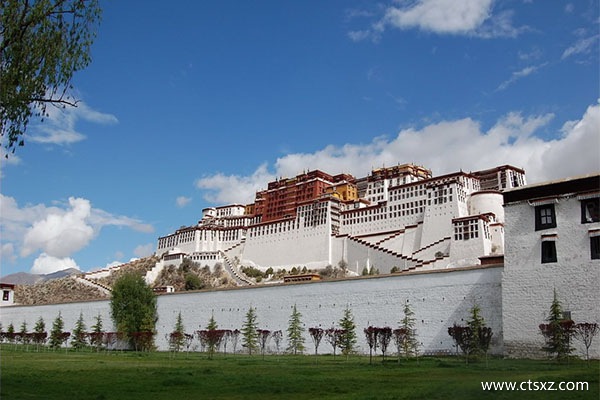布達(dá)拉宮