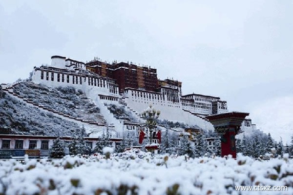 冬日的布達(dá)拉宮