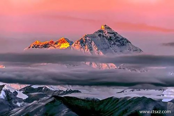 西藏旅游景點之珠穆朗瑪峰