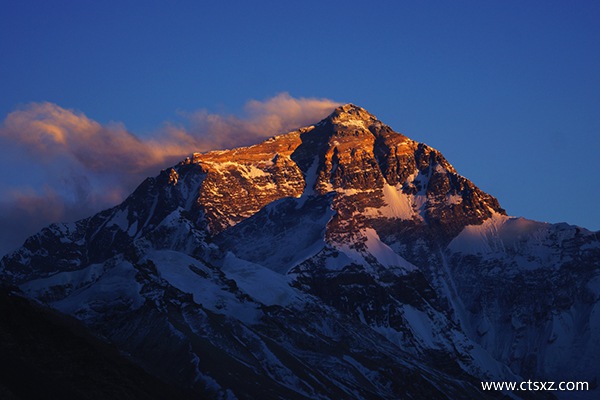 報(bào)團(tuán)至珠峰大本營(yíng)多少錢(qián)