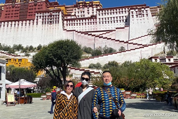 跟旅游團(tuán)去西藏要多少錢